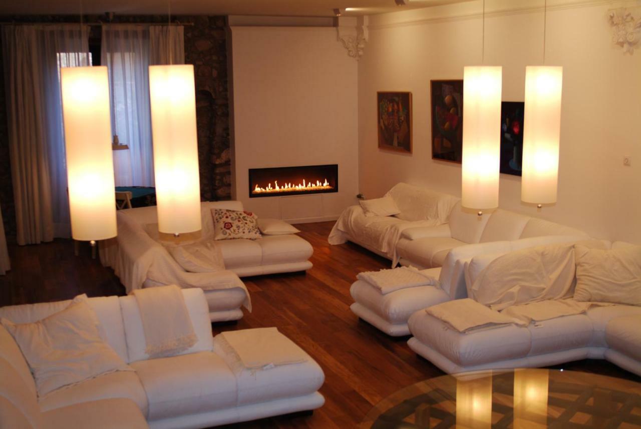 El Castell De (adults Only) * La Pobla de Lillet