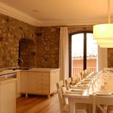 El Castell De La Pobla De Lillet (Adults Only) Villa Exterior photo